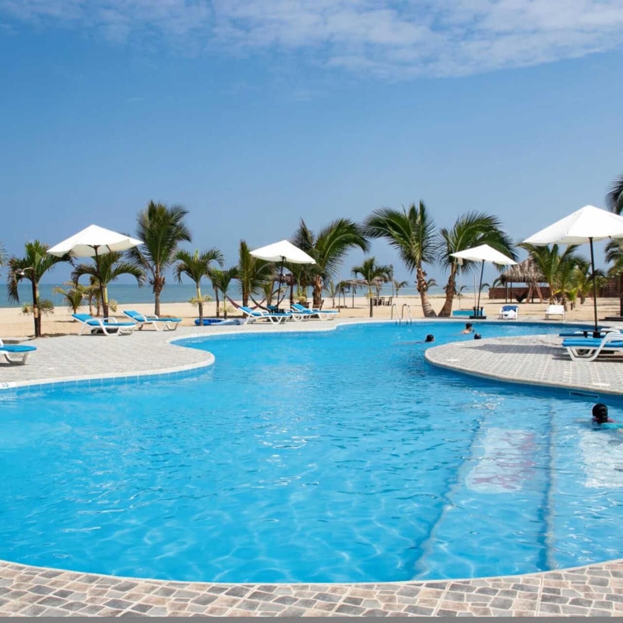 Nauti-K Beach Hotel Tumbes Exterior photo