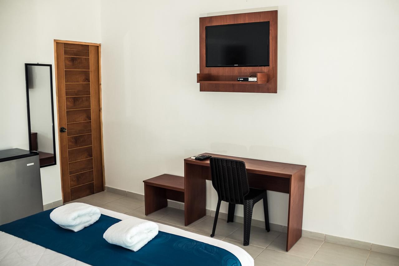Nauti-K Beach Hotel Tumbes Exterior photo