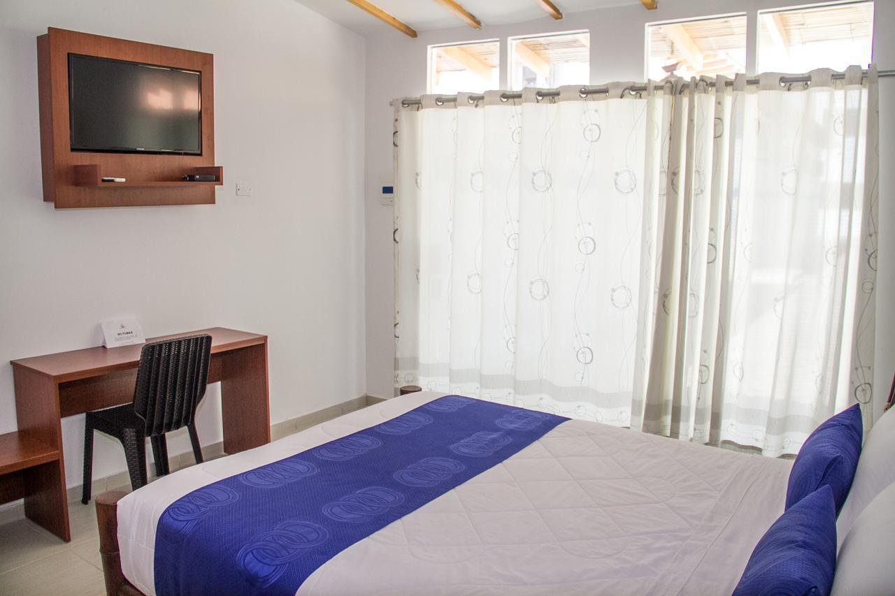 Nauti-K Beach Hotel Tumbes Exterior photo